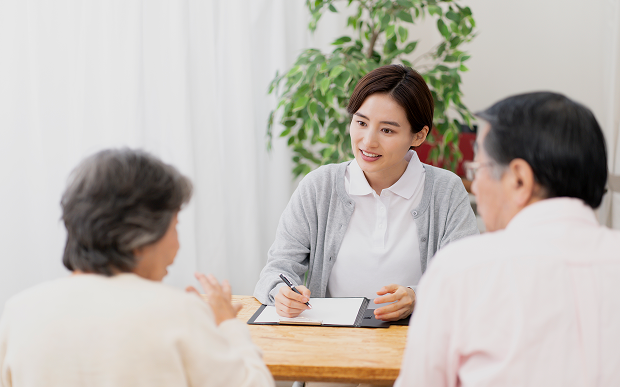 利用者・ご家族からの相談受付、解決策提案